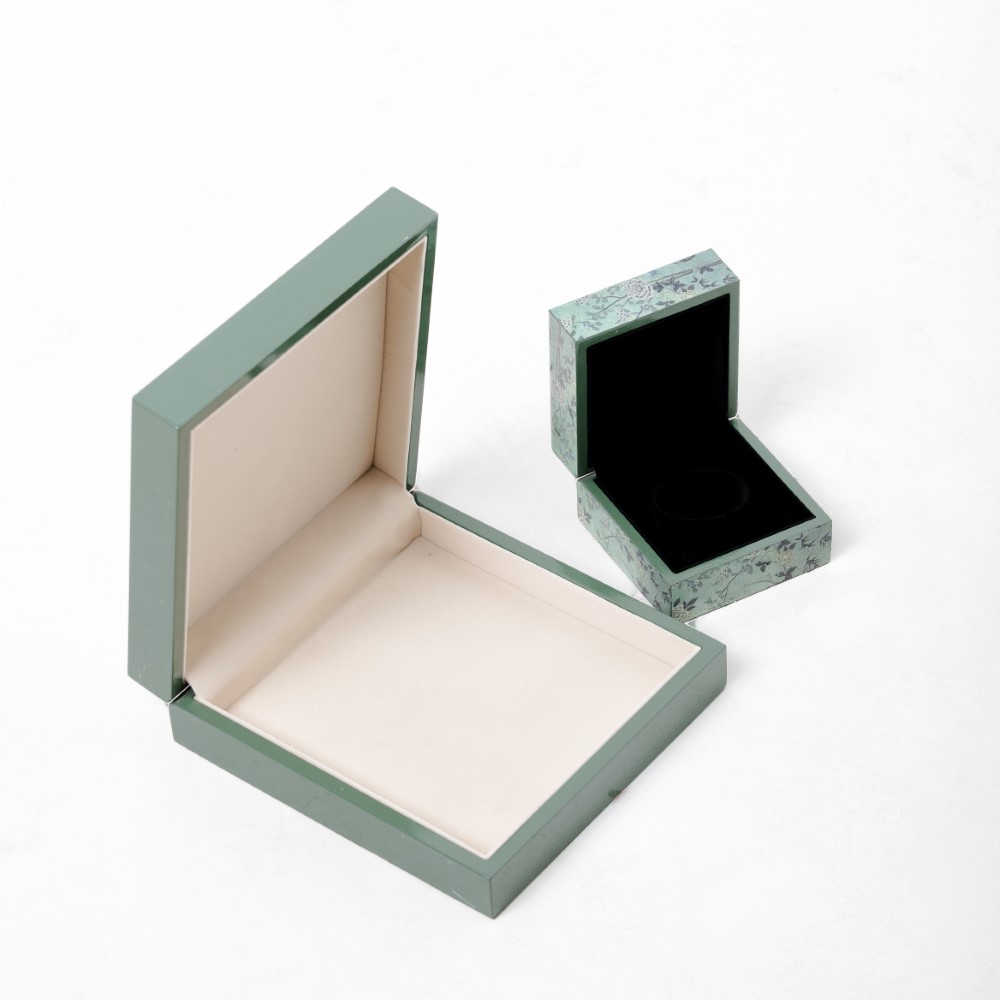 mdf wooden jewellry box peacock printed inside