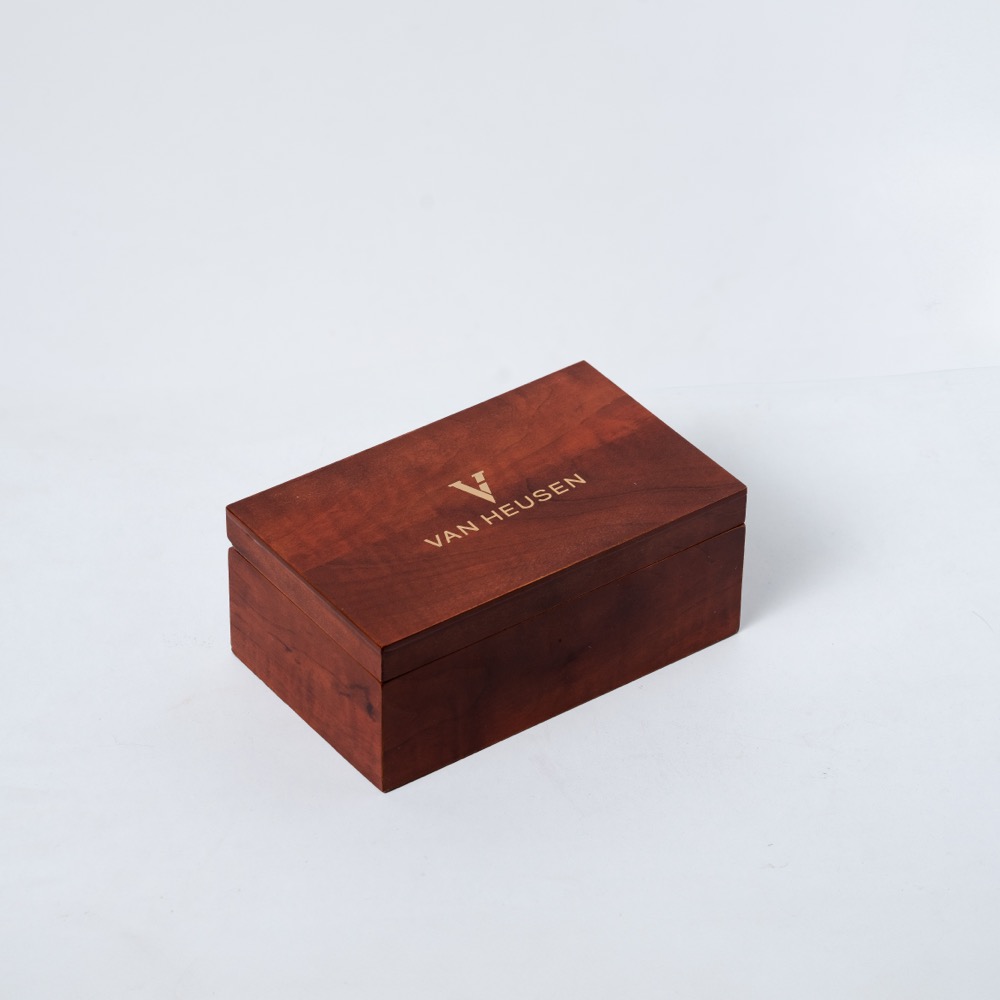 wooden jewellery box set in white vineer polished