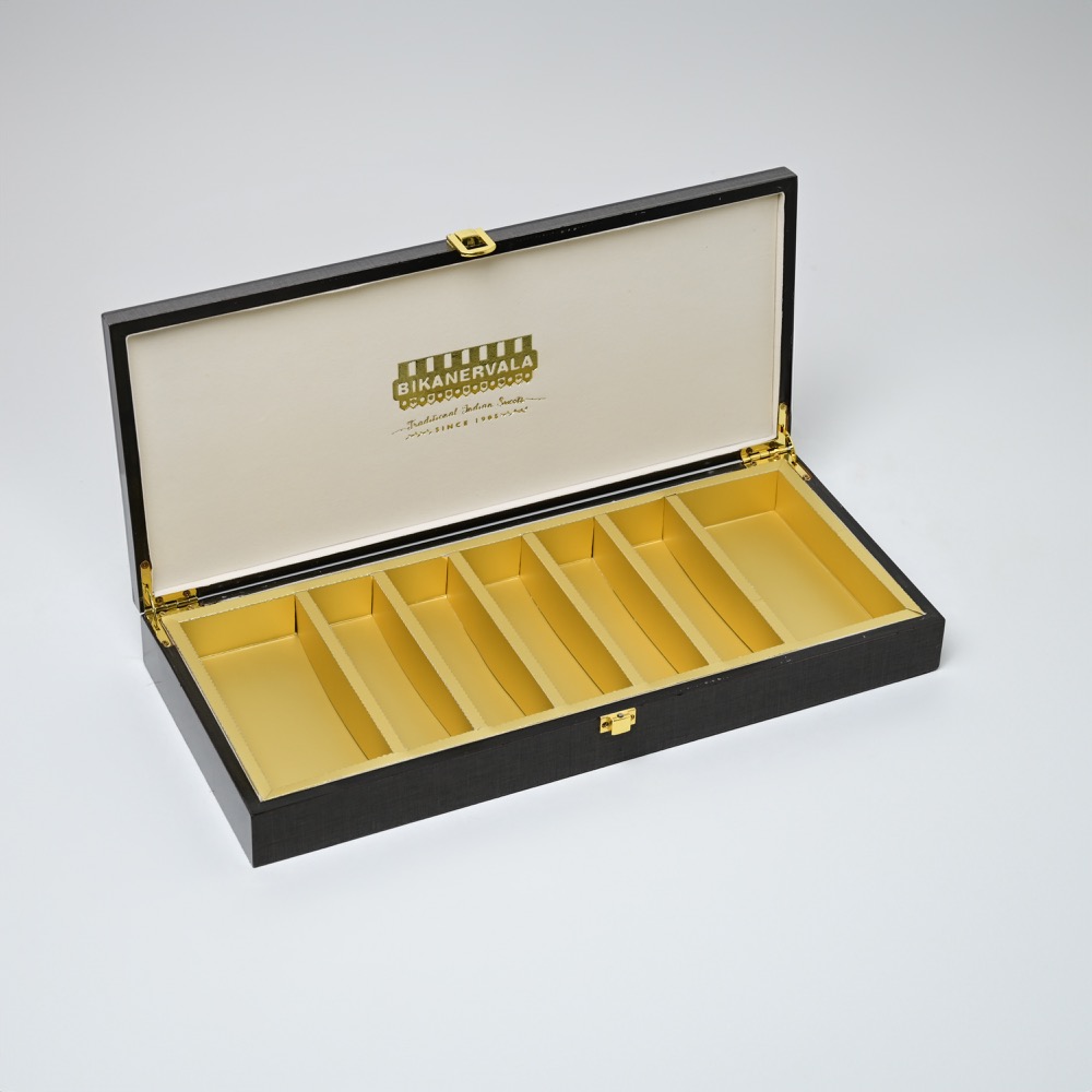 green shiny customised wooden jewelry box set